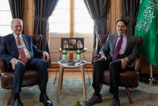 فيصل بن فرحان يبحث التطورات بقطاع غزة مع رئيس مجلس الوزراء الفلسطيني