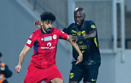 الاتحاد يتعادل مع ضمك في دوري روشن