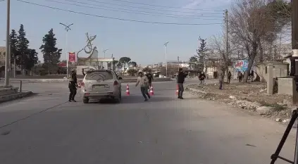 الأمن السوري يجلي 850 مدنيًا من أحياء الشيخ مقصود والأشرفية بحلب