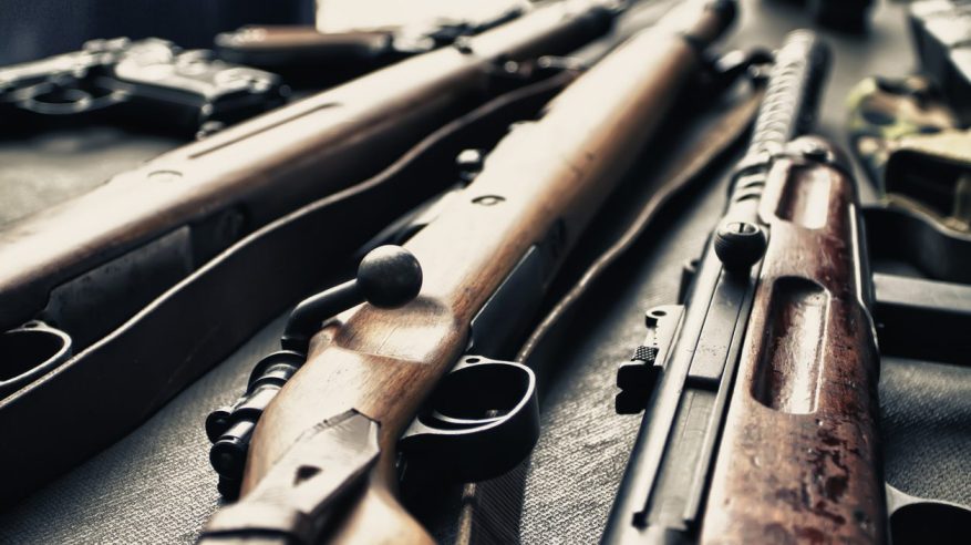 خطوات وشروط إذن التنقل بالسلاح الناري عبر منصة أبشر