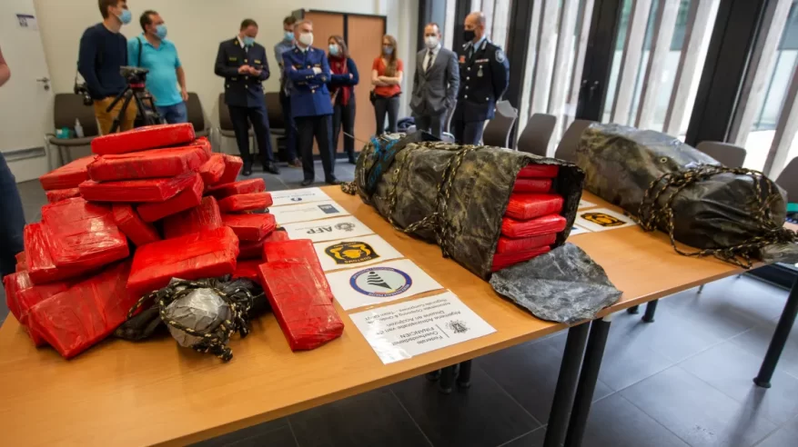 بلجيكا تحتجز شحنة ضخمة من الكوكايين تزن 5.7 أطنان