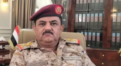 مجلس القيادة اليمني يعفي وزير الدفاع ويحيله للتقاعد