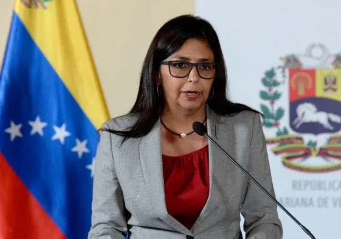 الجيش الفنزويلي يعترف بديلسي رودريغيز رئيسة بالوكالة