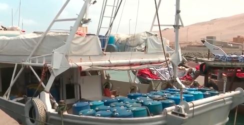 وصول أولى دفعات منحة المشتقات النفطية السعودية إلى محافظة سقطرى