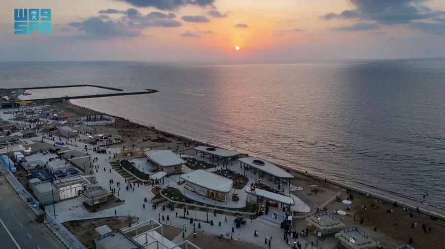 شاطئ جيدانة.. وجهة بحرية جديدة تعزز السياحة وجودة الحياة في جازان