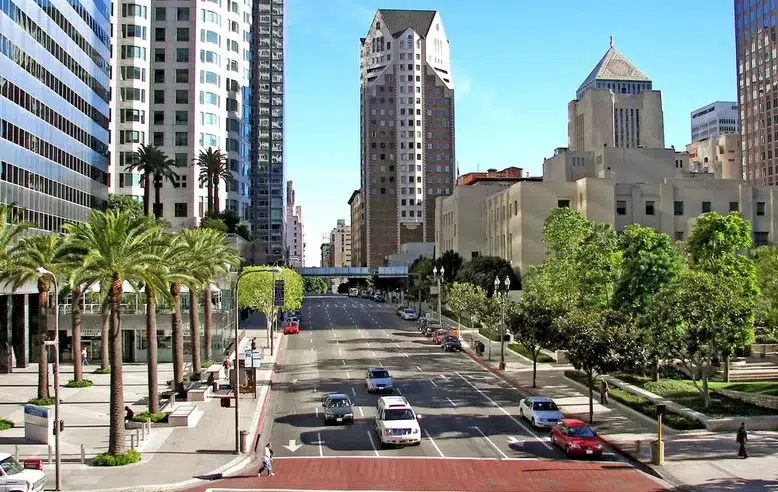 ضريبة 5% على ثروات مليارديرات كاليفورنيا تثير الجدل