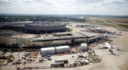 إلغاء نحو 140 رحلة جوية في باريس بسبب الثلوج