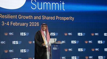 رئيس الغرفة الإسلامية للتجارة والتنمية: العالم أمام مفترق طرق اقتصادي وأخلاقي