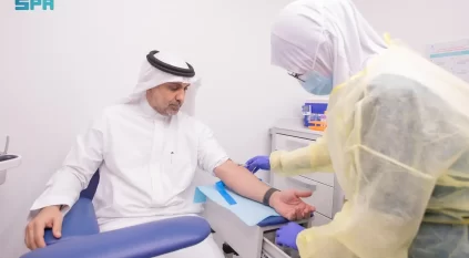 تدشين حملة “تأكد لصحتك” الرمضانية للتأكيد على ضرورة الفحص الوقائي بجميع المناطق