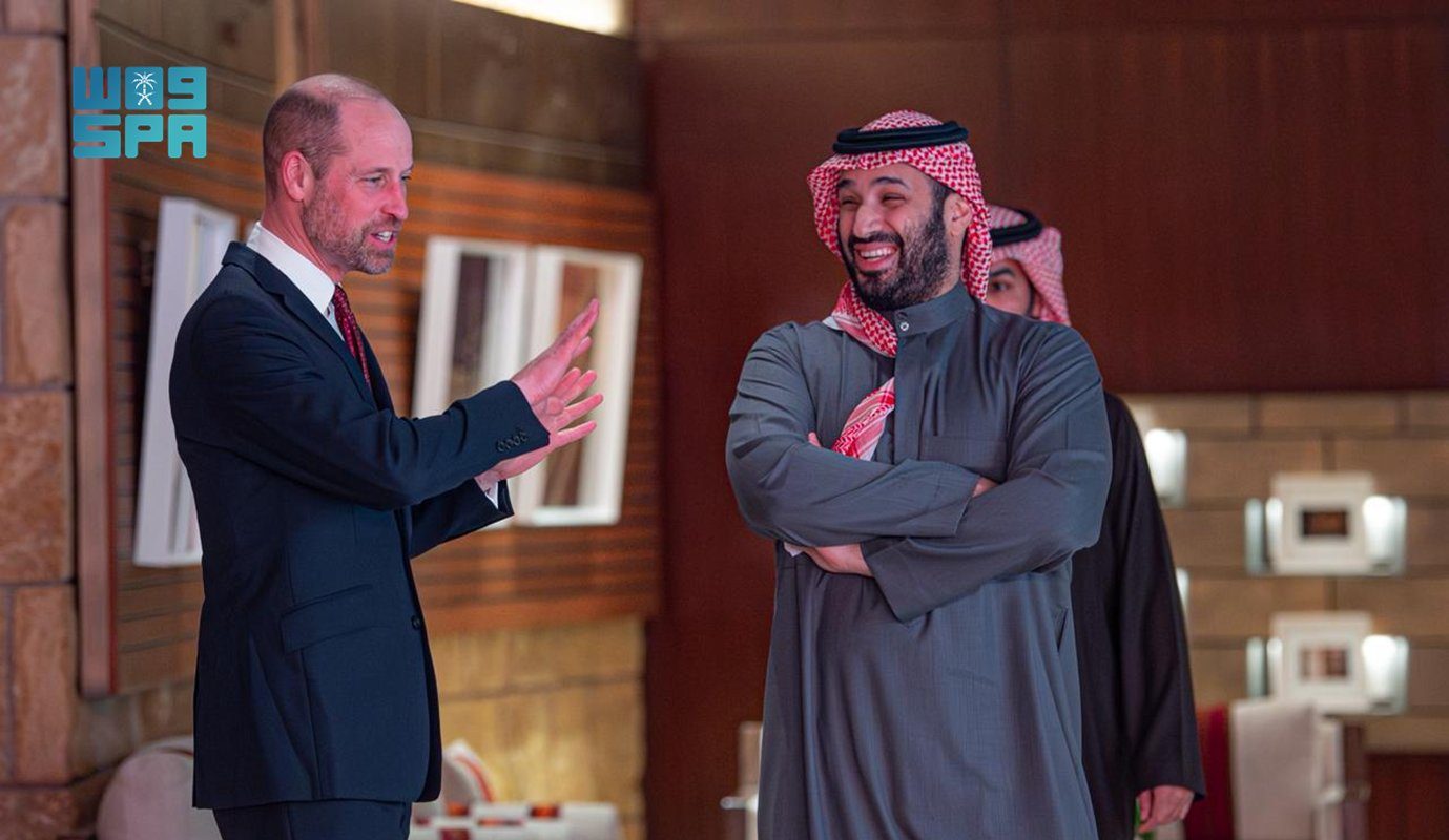 ولي العهد يستقبل ولي عهد بريطانيا ويصطحبه في جولة بحي الطريف التاريخي في الدرعية #عاجل 