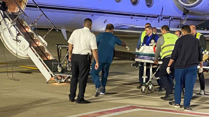 سفارة السعودية في مصر تُنفّذ إخلاءً طبيًا لمواطنين حالتهما حرجة إلى المملكة