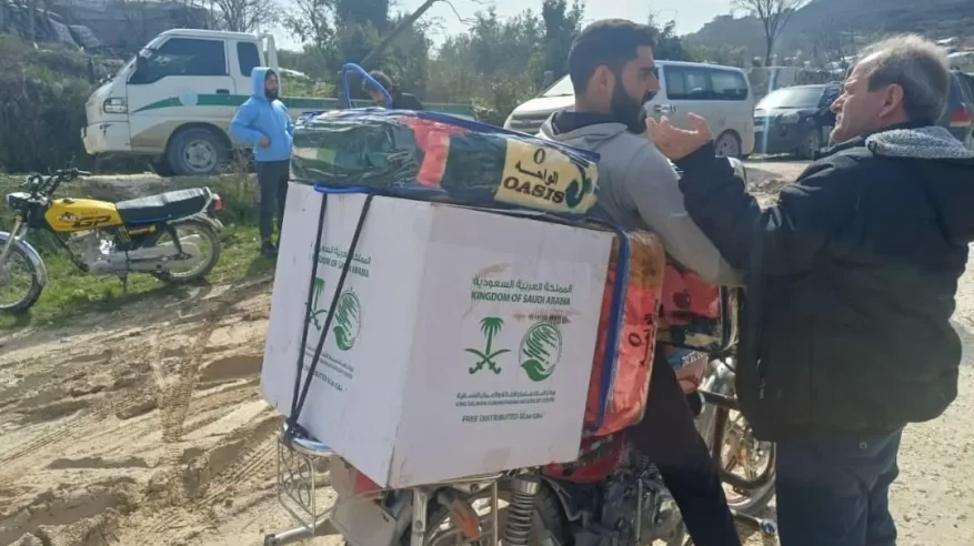 سلمان للإغاثة يوزّع 245 حقيبة إيوائية على الأسر المتضررة من السيول والأمطار في إدلب