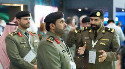وكيل وزارة الداخلية لشؤون الأفواج الأمنية يزور معرض الدفاع العالمي 2026