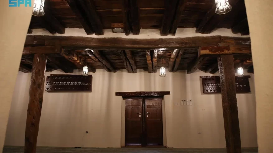 مشروع الأمير محمد بن سلمان يجدد إرثًا معماريًّا عمره نحو 4 قرون لمسجد المضفاة في بللسمر