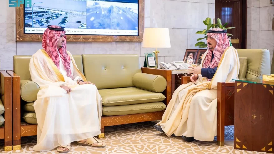 أمير منطقة الرياض يستقبل محافظ الدرعية راكان بن سلمان