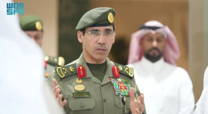 مدير عام الجوازات يتفقد سير العمل في جوازات ميناء جدة الإسلامي