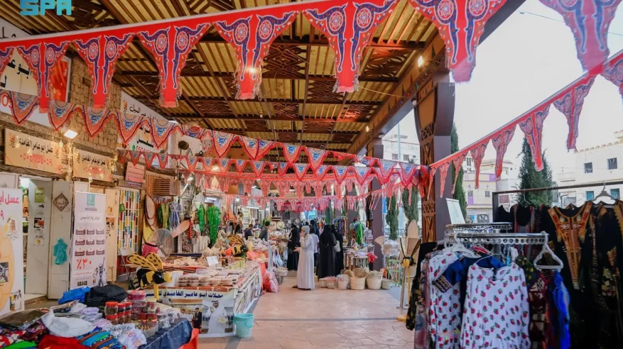 يوم التأسيس.. الأسواق الشعبية بالباحة تجسد عمق الهوية الوطنية