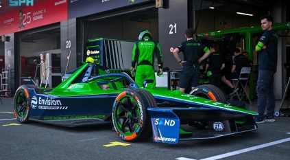 جدة تستضيف أول جولة مزدوجة في موسم الفورمولا إي تحت الأضواء الكاشفة