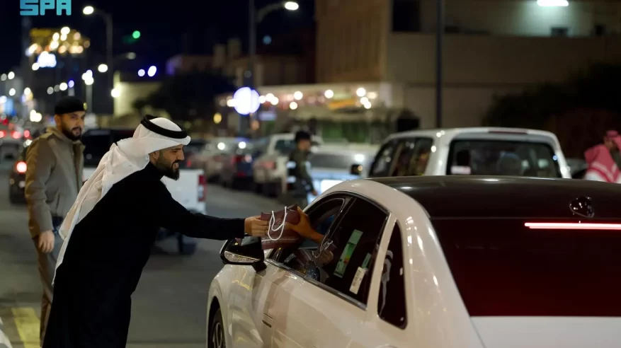 أمانة الباحة توزّع 3500 هدية احتفاءً بيوم التأسيس