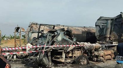 اصطدام شاحنة بمركبة يودي بحياة 30 شخصًا في نيجيريا