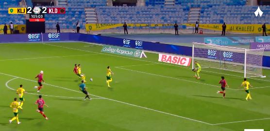 الخلود يفوز على الخليج بثلاثية في دوري روشن