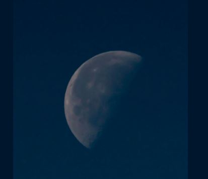 التربيع الأخير لقمر شهر شعبان يزين سماء المملكة