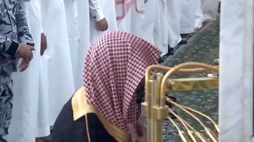 الشيخ صالح المغامسي يؤم المصلين بصلاة العشاء في المسجد النبوي