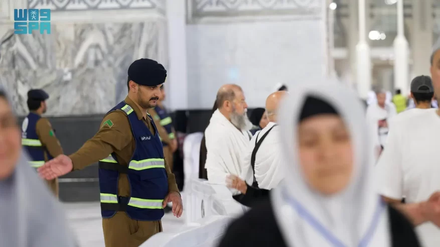 قوة الدفاع المدني تعزز جهودها في المسجد الحرام وساحاته خلال رمضان
