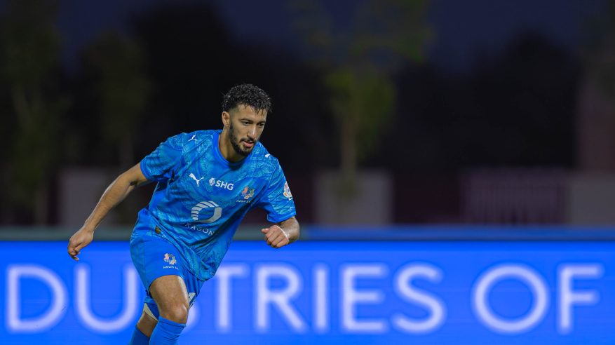 نيوم يهزم الرياض بهدف لاكازيت في دوري روشن