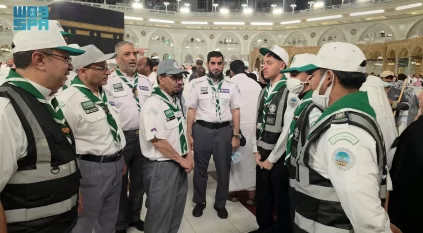 1100 كشاف يقدّمون خدماتهم للمعتمرين والزوار بالحرمين الشريفين