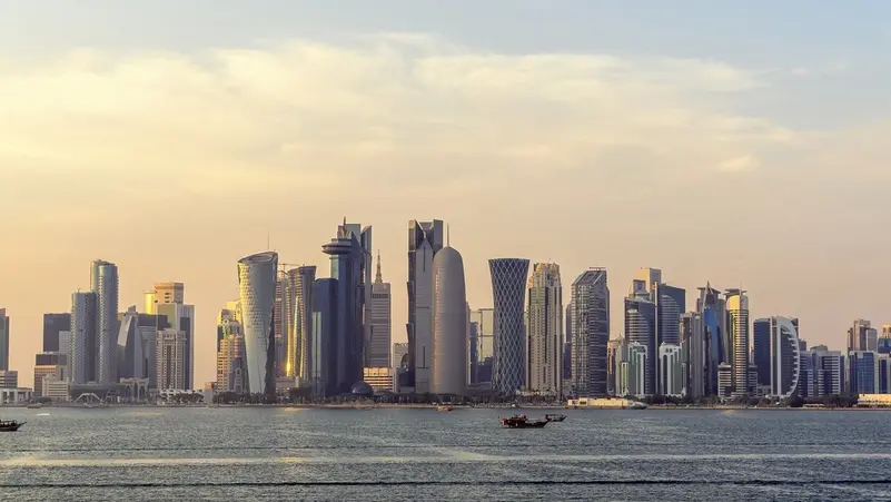 قطر: مقاتلاتنا أسقطت مسيرات إيرانية ومقذوفات أخرى