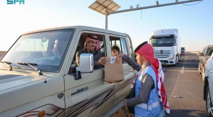حرس الحدود ينفّذ مبادرة تفطير الصائمين عبر منفذ الحديثة