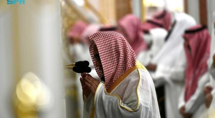 جموع المصلين يشهدون ختم القرآن الكريم في المسجد النبوي ليلة 29 رمضان