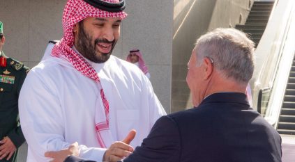 ملك الأردن يغادر جدة وولي العهد في مقدمة مودعيه