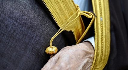 البشت.. حضور راسخ في الأعياد والمناسبات يعكس أصالة الموروث السعودي