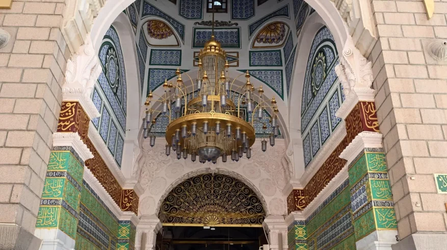 ممر السلام في المسجد النبوي.. طريق الزائرين للسلام على النبي صلى الله عليه وسلم وصاحبيه