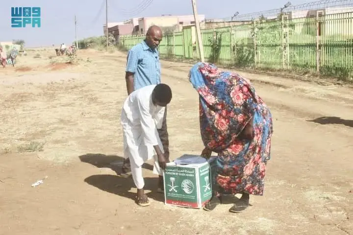 سلمان للإغاثة يوزع 1200 سلة غذائية في ولاية سنار بالسودان