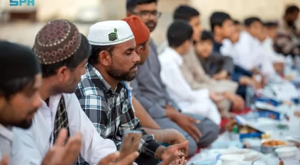 “موائد الإفطار الجماعي” في المدينة المنورة تجسّد قيم التآخي والتكاتف المجتمعي
