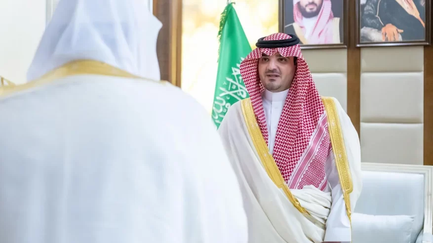 وزير الداخلية يشيد بالكفاءة العالية للقطاعات الأمنية وجاهزيتهم للتعامل مع مختلف التحديات