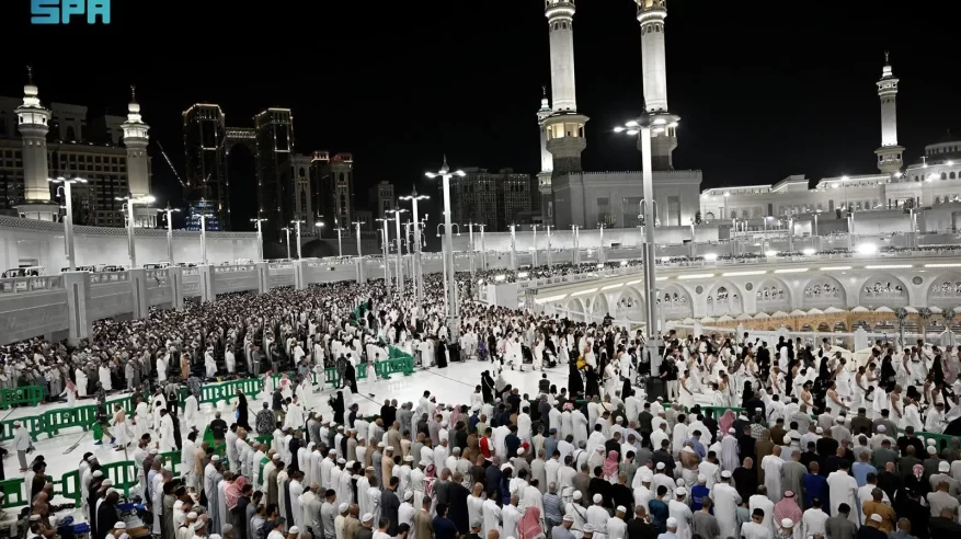 لقطات توثّق حركة الحشود المليونية بالمسجد الحرام ليلة 28 رمضان