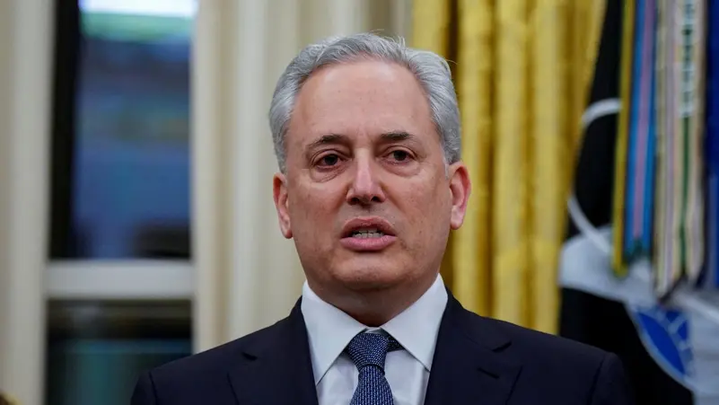 مستشار لترامب: علينا إعلان النصر والانسحاب من حرب إيران