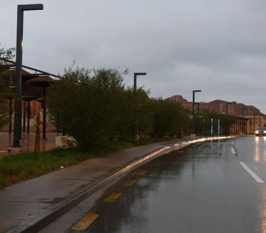 هطول أمطار الخير على محافظة الأحساء