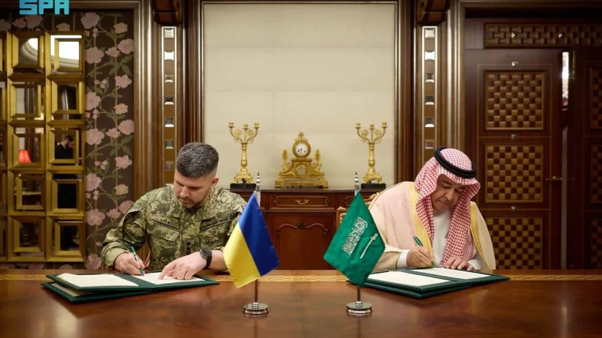 وزارة الدفاع ونظيرتها الأوكرانية توقِّعان مذكرة ترتيبات في مجال المشتريات الدفاعية