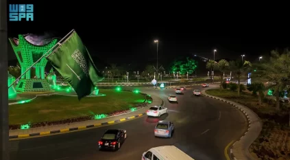 أمانة حائل تزيّن شوارع وميادين المدينة بالأعلام احتفاءً بيوم العلم