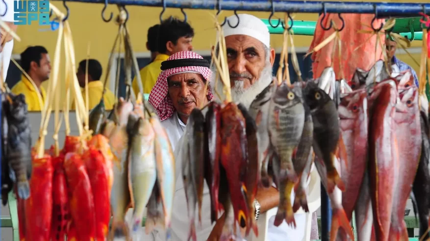 سوق السمك المركزي بجدة.. نقطة التقاء التجار منذ القِدم