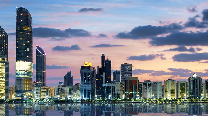 الإمارات: سقوط شظايا أسفر عن إصابة 6 مواطنين في أبوظبي