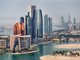 أبوظبي.. مقتل شخص في سقوط صاروخ إيراني على مركبة