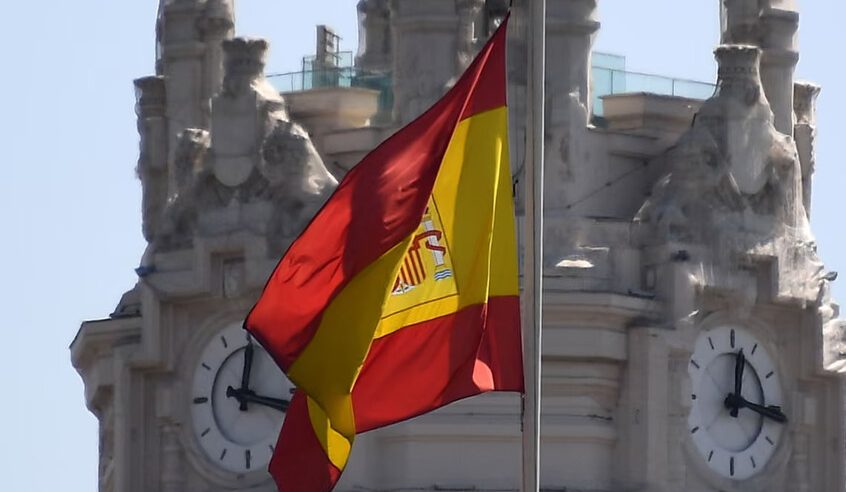 إسبانيا تعفي سفيرها في تل أبيب وتقلص تمثيلها الدبلوماسي في إسرائيل