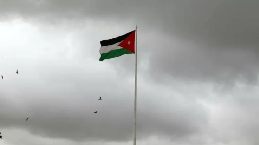 الأردن تعلن اعتراض صاروخين وسقوط ثالث شرقي البلاد