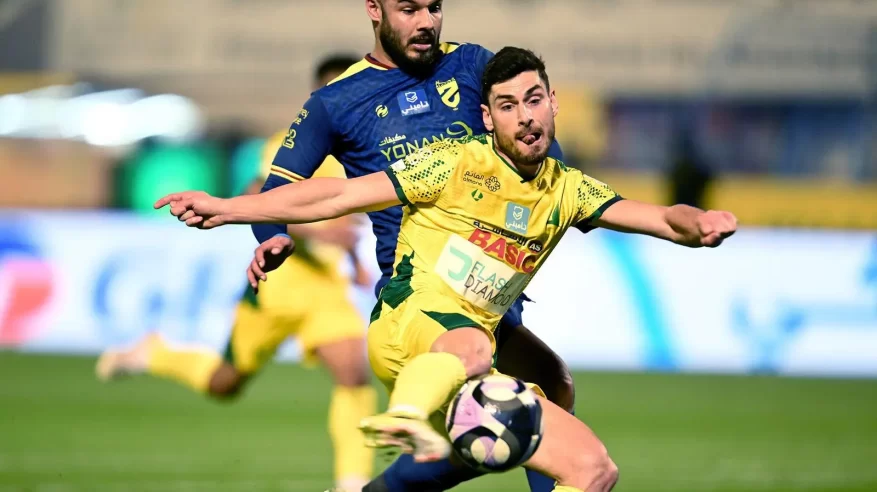 الخليج يتجاوز الحزم بهدفين مقابل هدف في دوري روشن